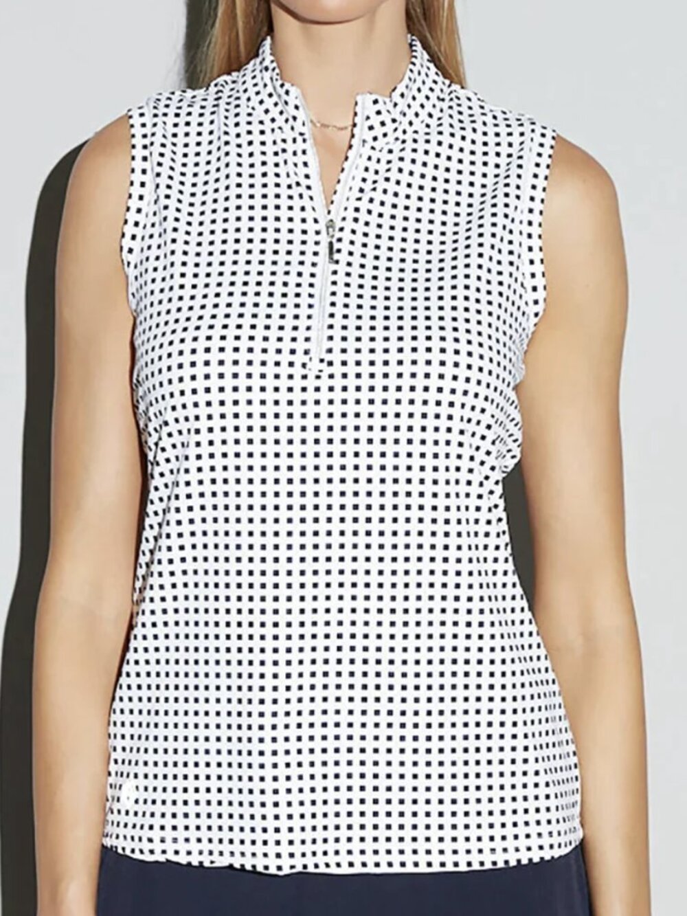GG BLUE - Tess Ice Sleeveless Mock Qtr Zip/ Navy Cube on White/ Large/ Excellent